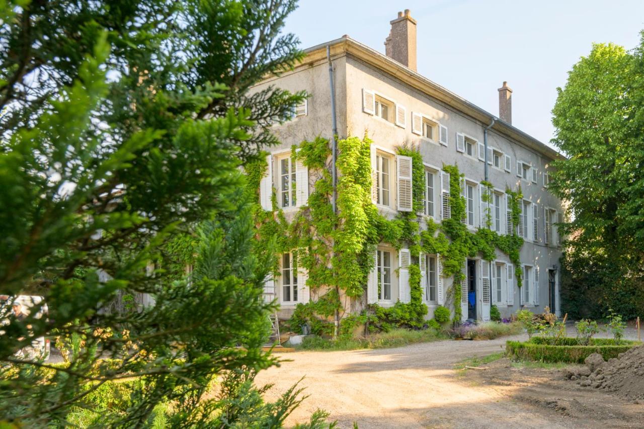 Logis Hotel Du Parc Pont-à-Mousson Exteriör bild