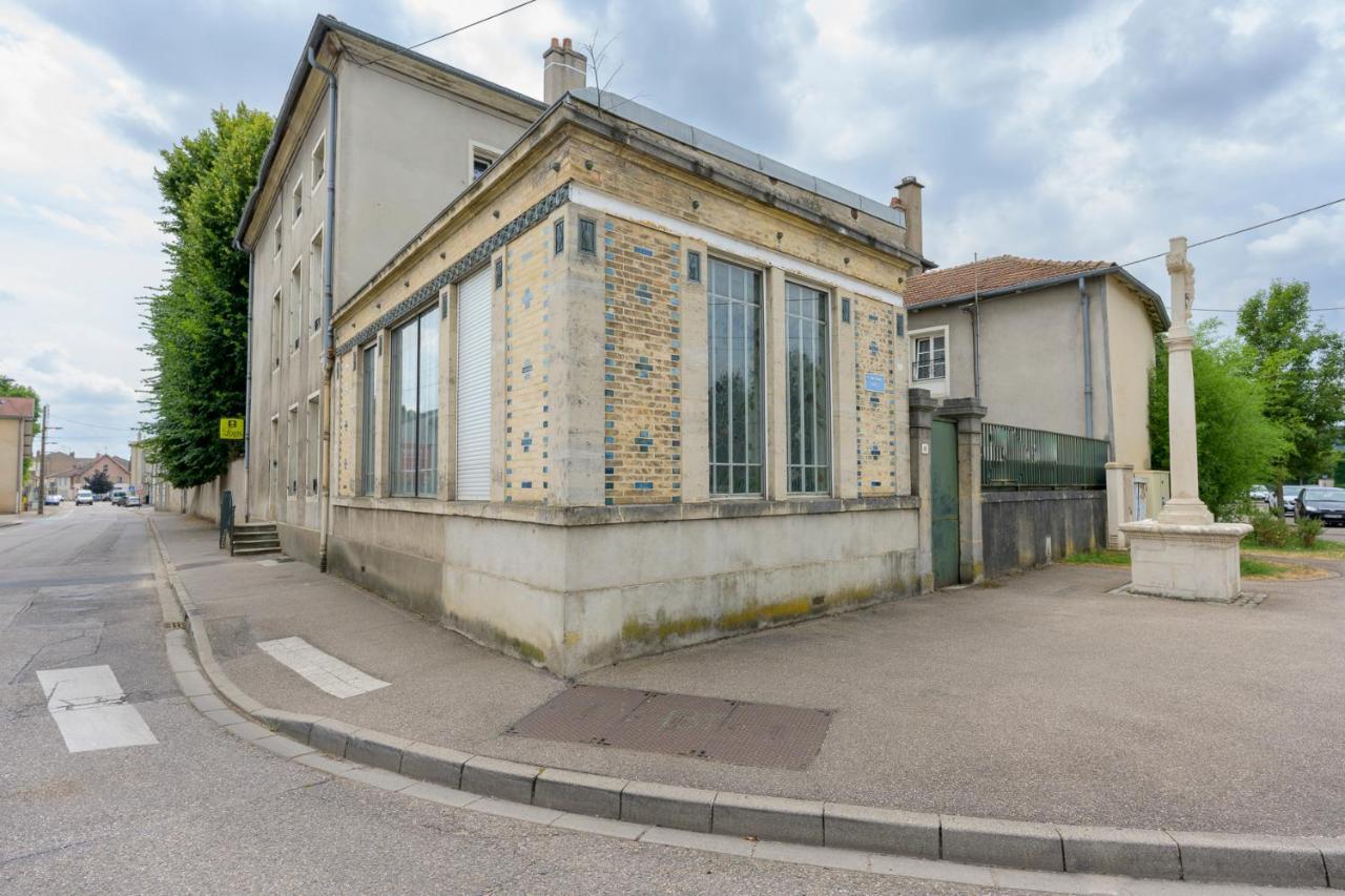 Logis Hotel Du Parc Pont-à-Mousson Exteriör bild