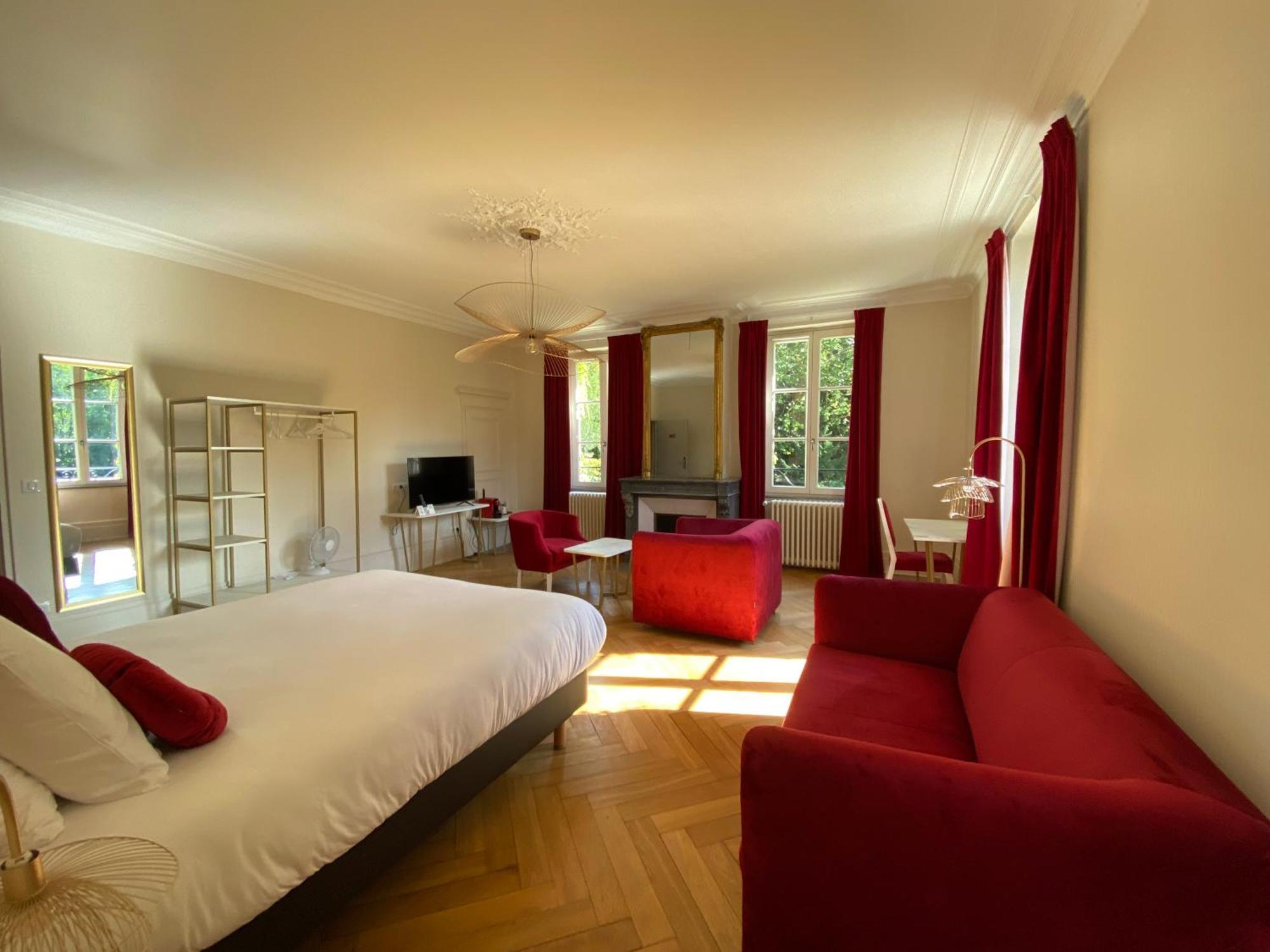 Logis Hotel Du Parc Pont-à-Mousson Exteriör bild