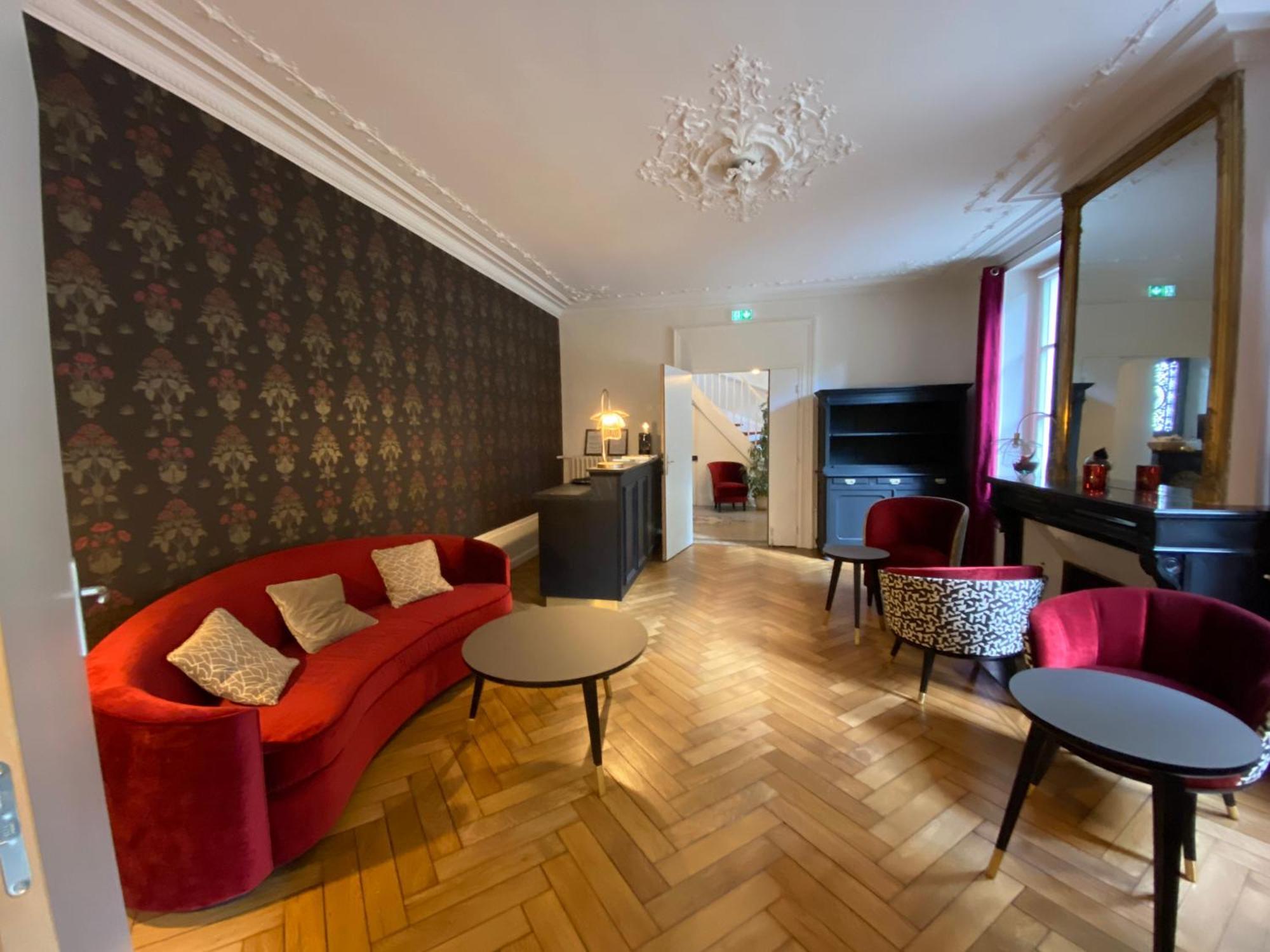 Logis Hotel Du Parc Pont-à-Mousson Exteriör bild