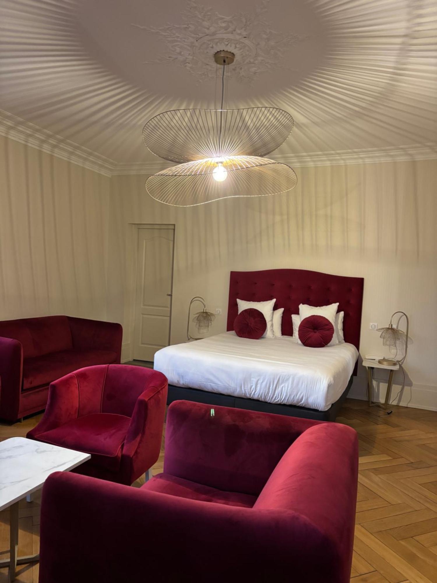 Logis Hotel Du Parc Pont-à-Mousson Exteriör bild